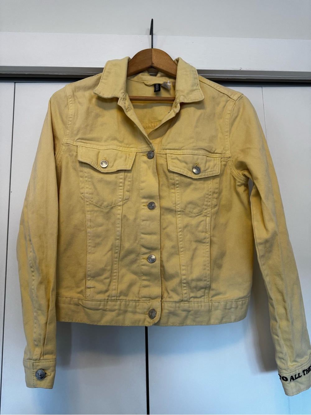 H&M x Netflix To All The Boys Yellow Embroidered Denim Jacket Small